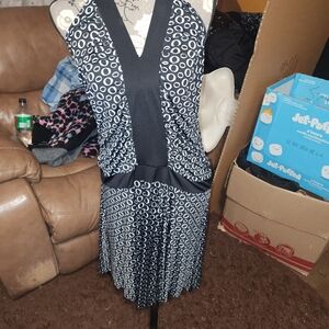 Elegant Black and White Patterned Midi Dress